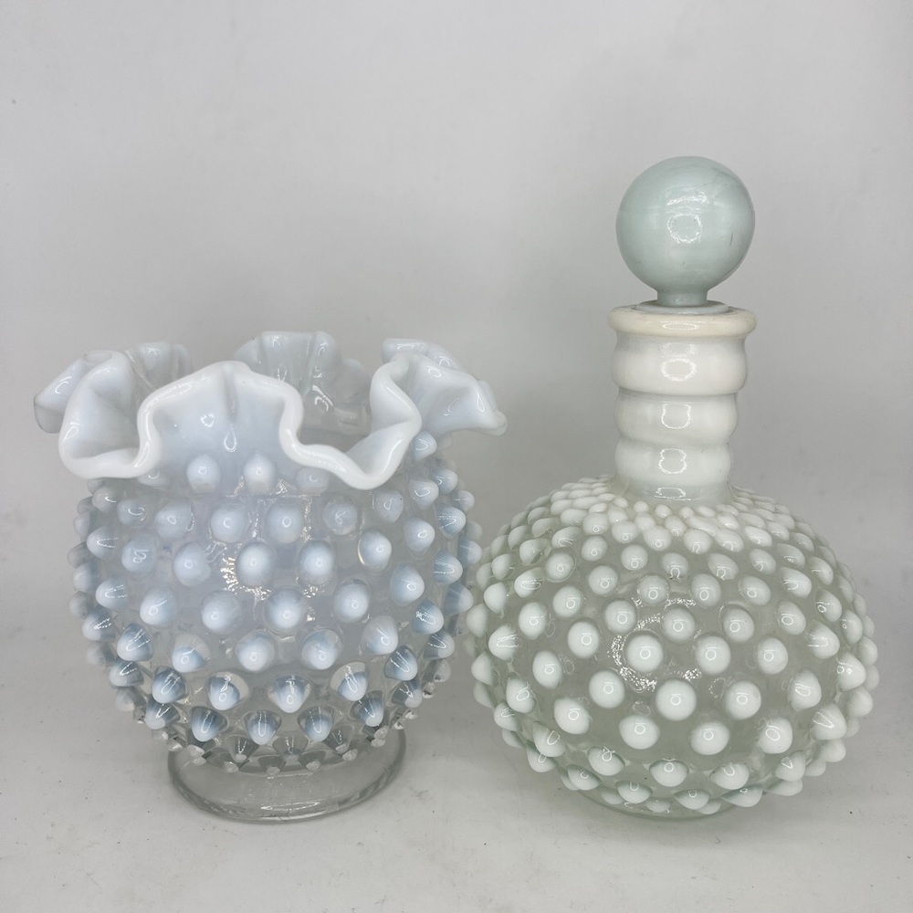 Vintage Glassware set of 2
Fenton clear and hobnail moonstone